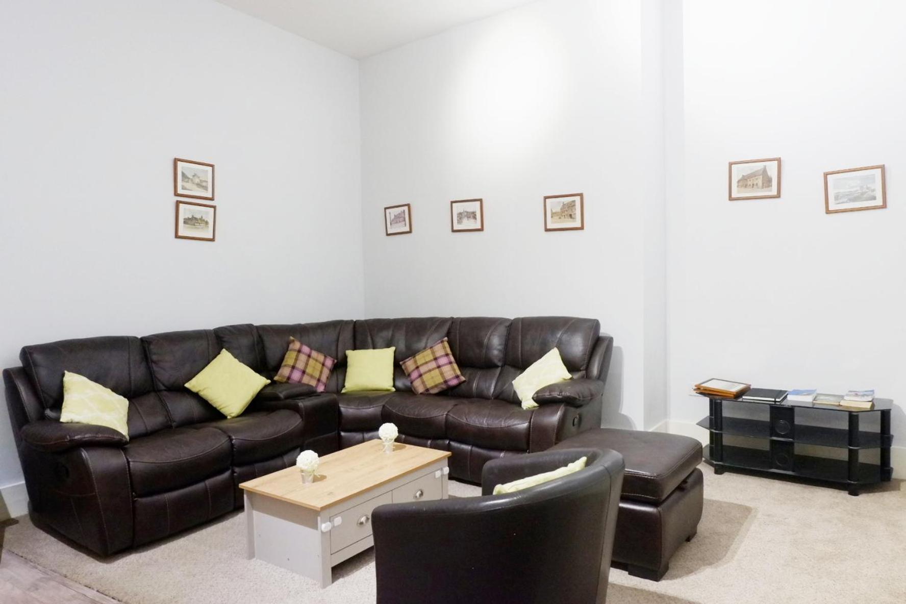 מלון אינברנס Jacobite House מראה חיצוני תמונה